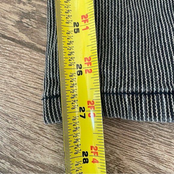 DG2 by Diane Gilman Pinstripe Denim Jean High Rise Petite/Crop Straight Leg 20WP - Picture 8 of 8